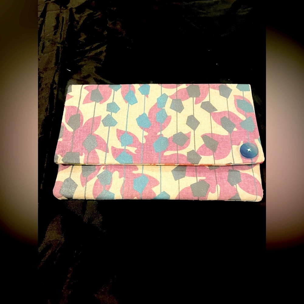 🌸 JANA LAM- Hawaii original- envelope clutch II Magnetic closure II NWT -